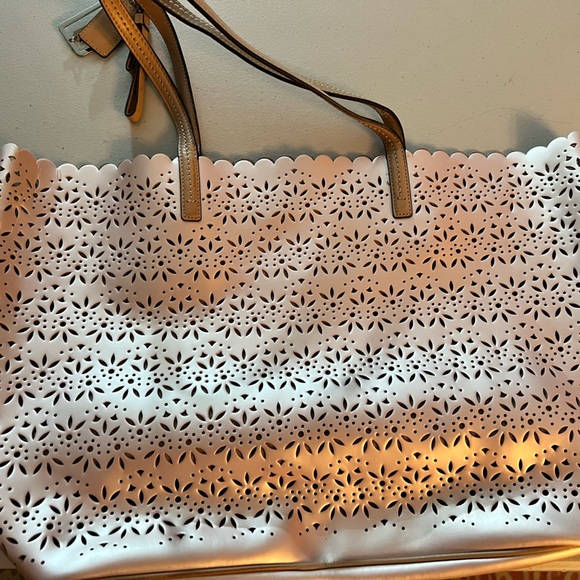 Pink, Coach tote - Picture 2 of 3